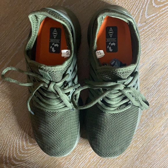 Women’s Military Green Knit Fashion Sneaker 37 - Picture 2 of 7